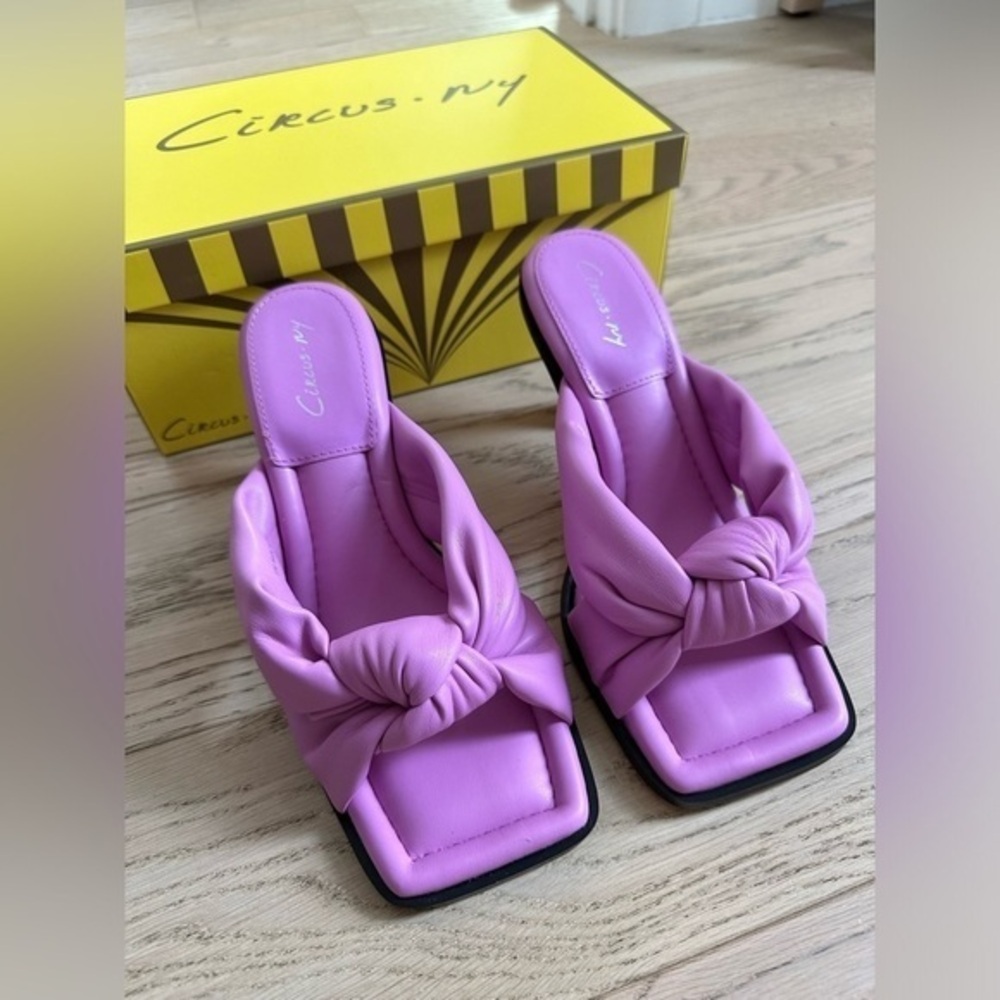 NIB Circus By Sam Edelman Squaretoe Bow Sandle in Pink